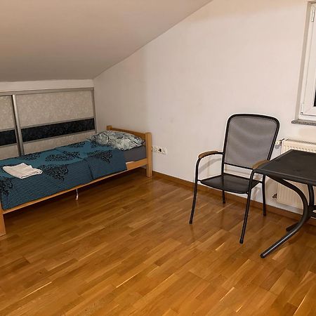 Rooms Near The Airport ซาราเยโว ภายนอก รูปภาพ