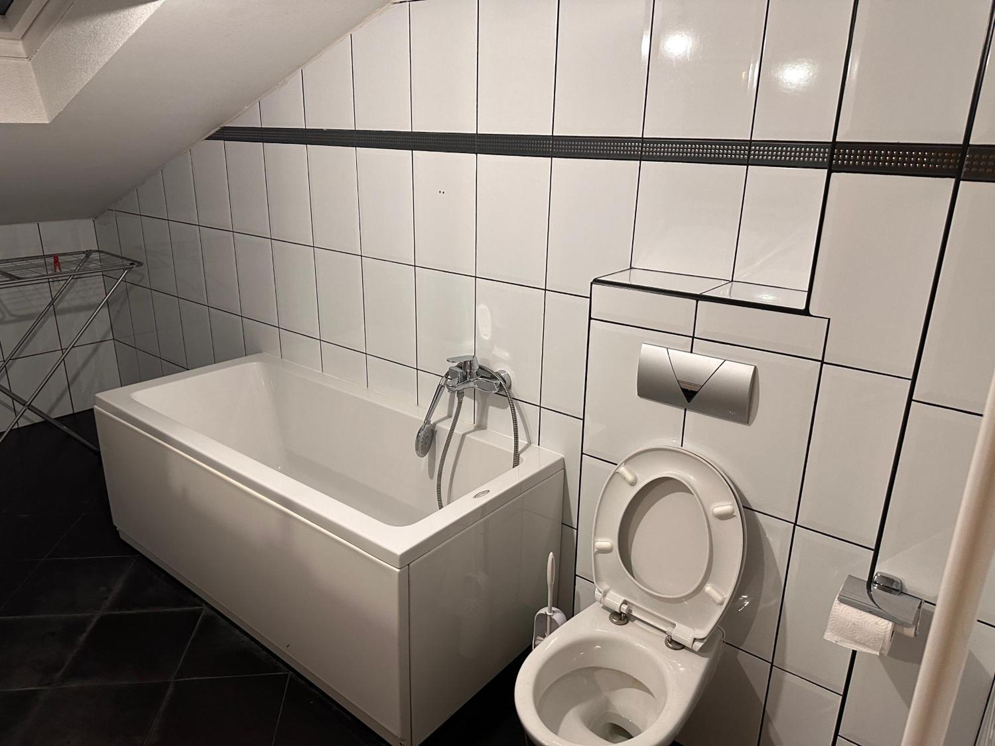 Rooms Near The Airport ซาราเยโว ภายนอก รูปภาพ