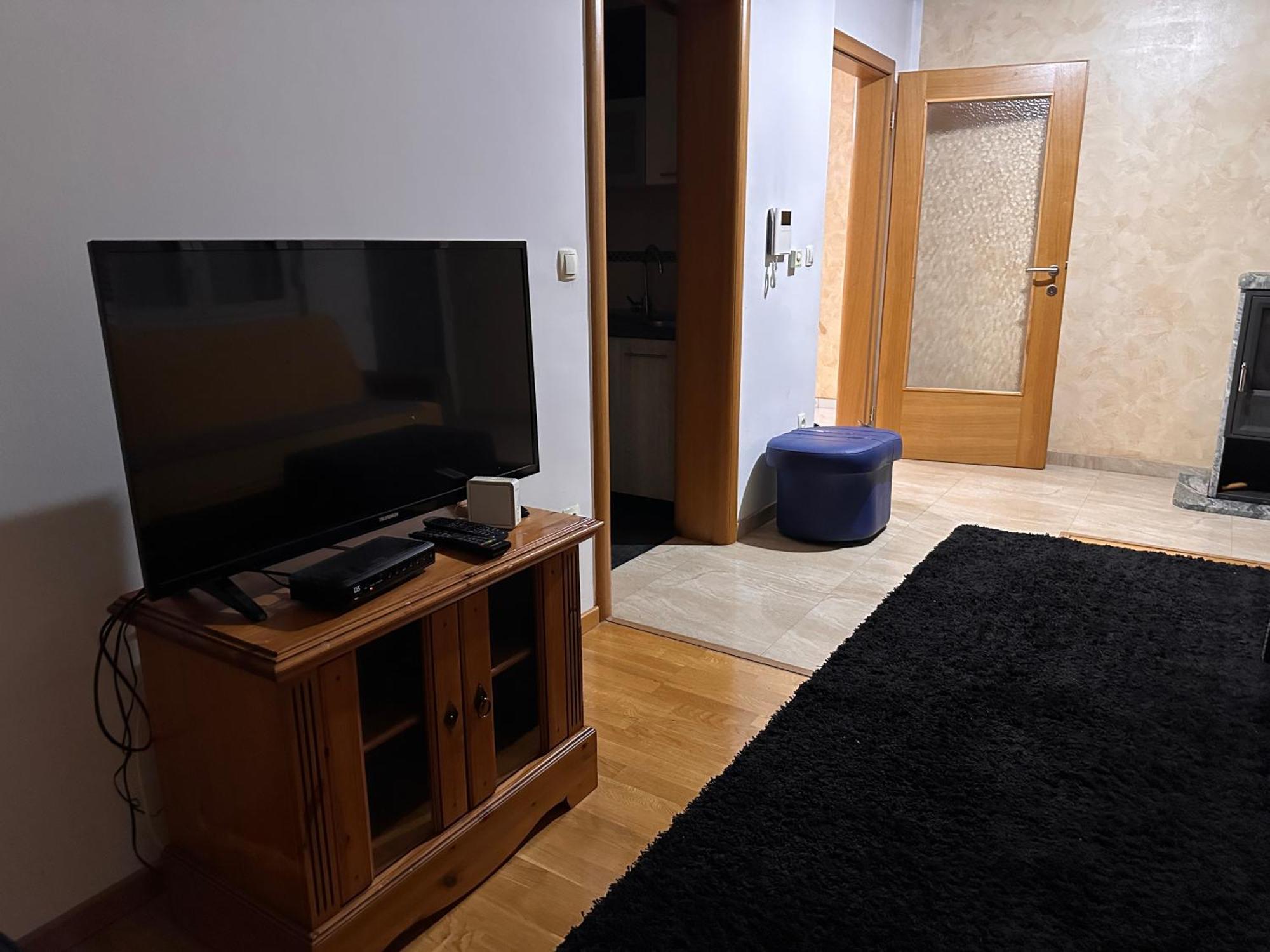 Rooms Near The Airport ซาราเยโว ภายนอก รูปภาพ