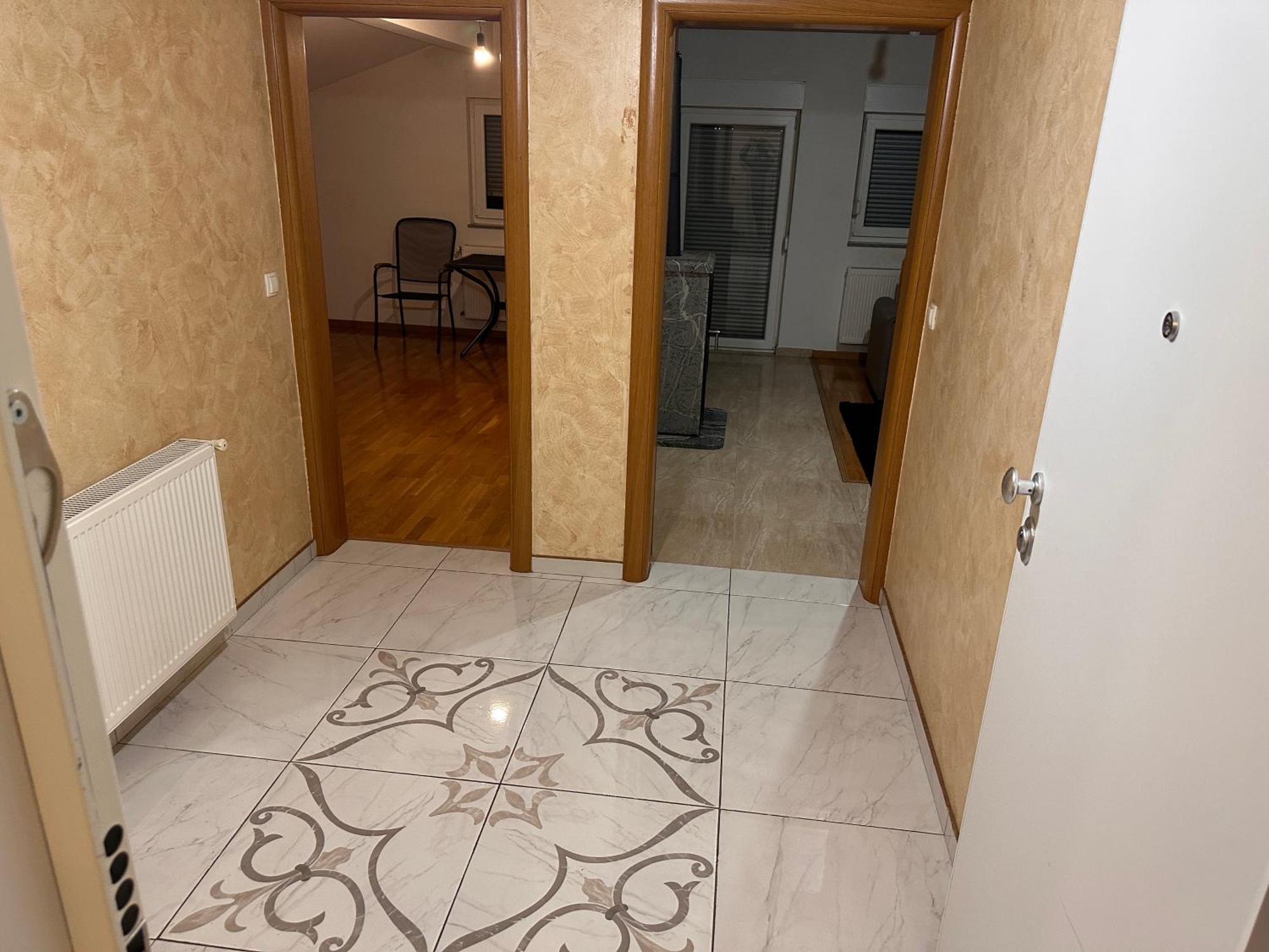 Rooms Near The Airport ซาราเยโว ภายนอก รูปภาพ
